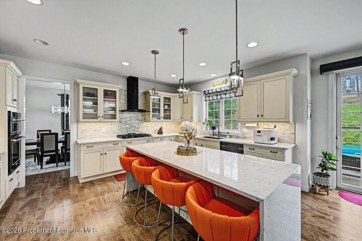 Property Photo:  103 Rock Ridge Drive  PA 18411 