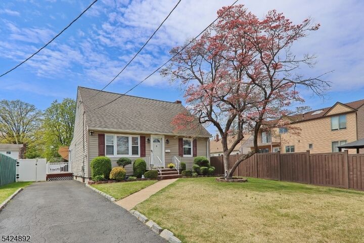 Property Photo:  722 Pine St  NJ 07204 