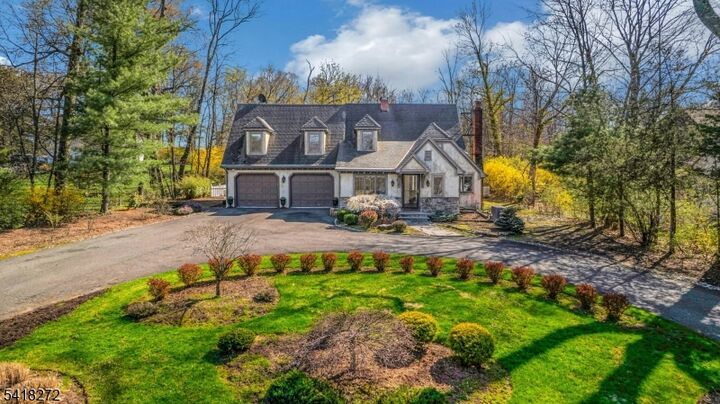 Property Photo:  21 Hewlett Rd  NJ 07082 