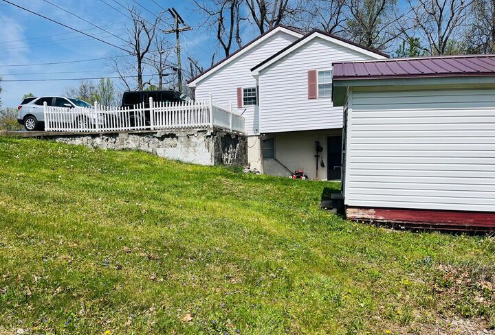 Property Photo:  220 Ridgecrest Ave  WV 25801 