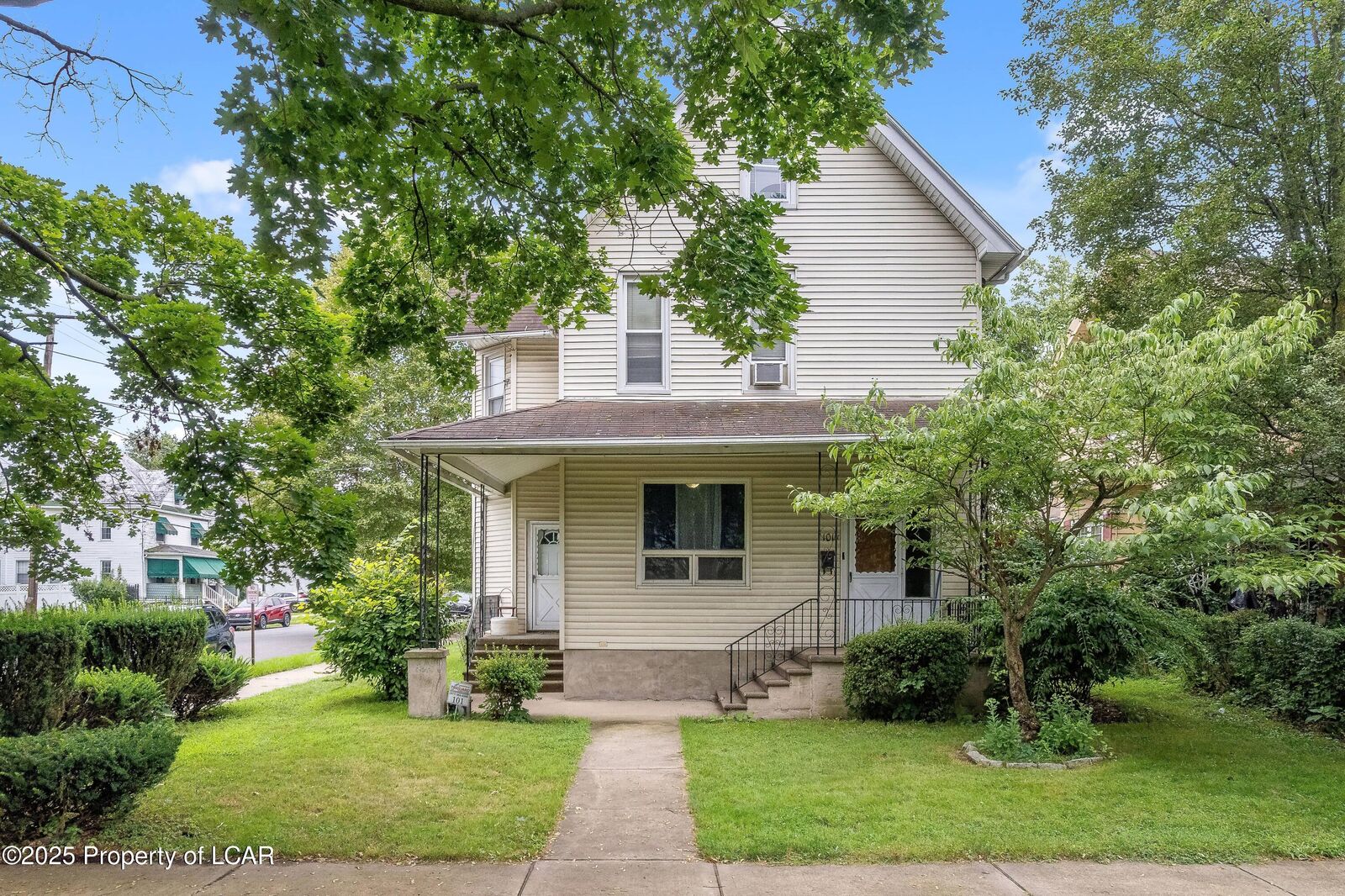 Property Photo:  101 Delaware Avenue  PA 18643 