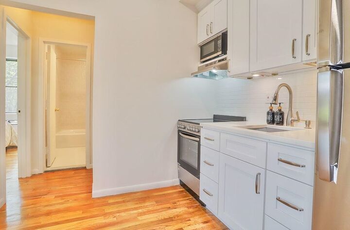 Property Photo:  11 Cuneo Pl 3B  NJ 07307 