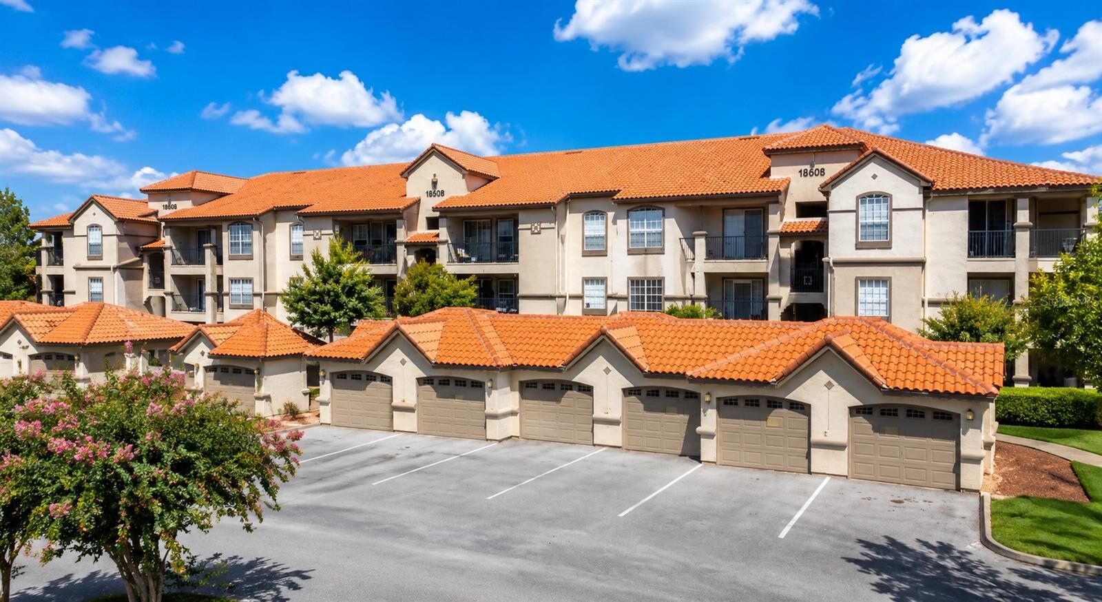 Property Photo:  18108 Peregines Perch Place 7109  FL 33558 