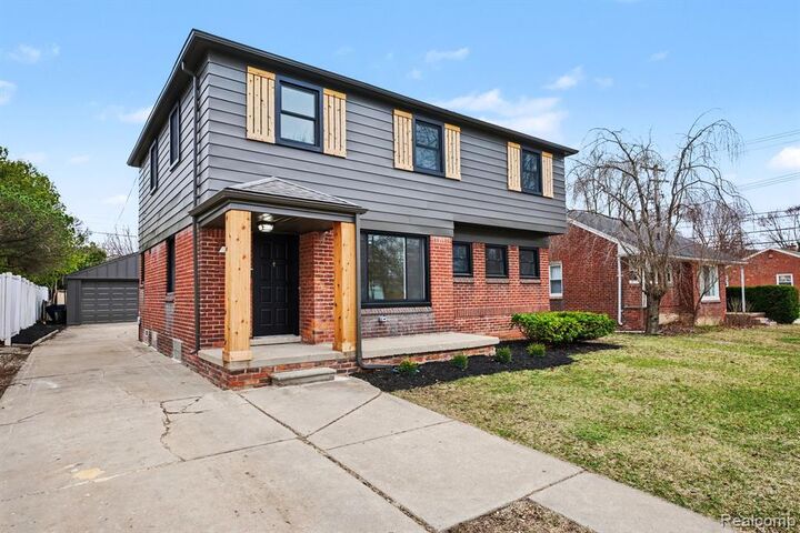 Property Photo:  327 Normandy Road  MI 48073 5111 