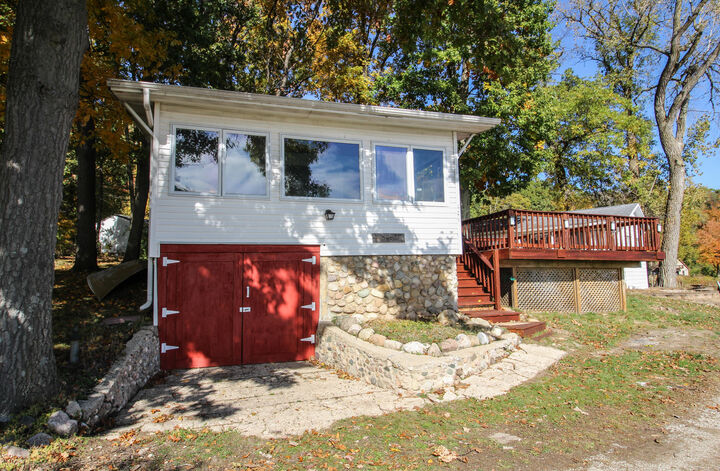 Property Photo:  58463 Loop Road  MI 49093 