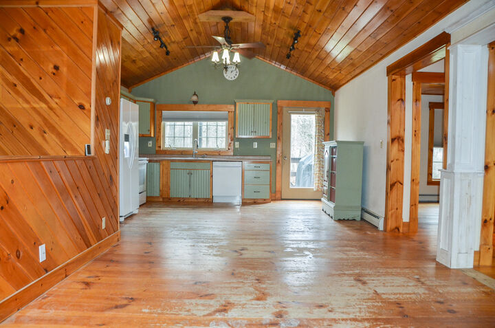 Property Photo:  103 Birmingham Road  ME 04346 