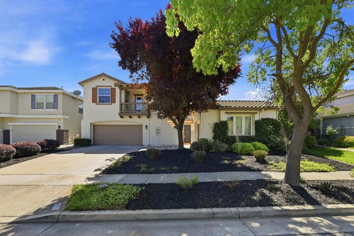 Property Photo:  1733 Klamath Road  CA 95691 