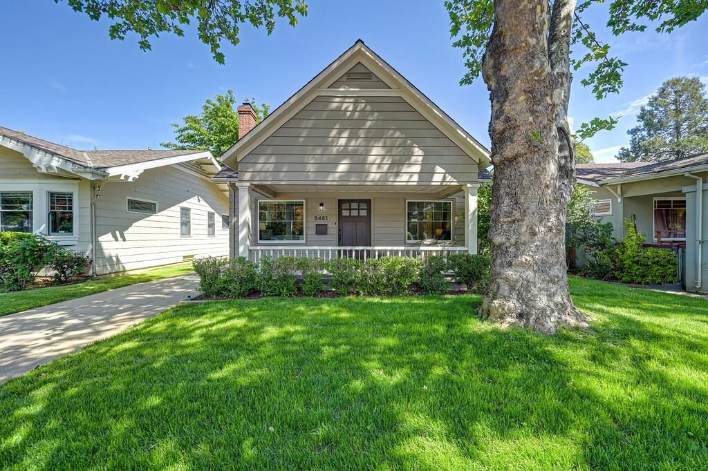Property Photo:  2461 41st Street  CA 95817 