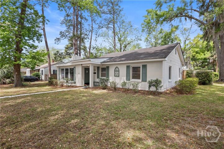 Property Photo:  1650 E Duffy Street  GA 31404 