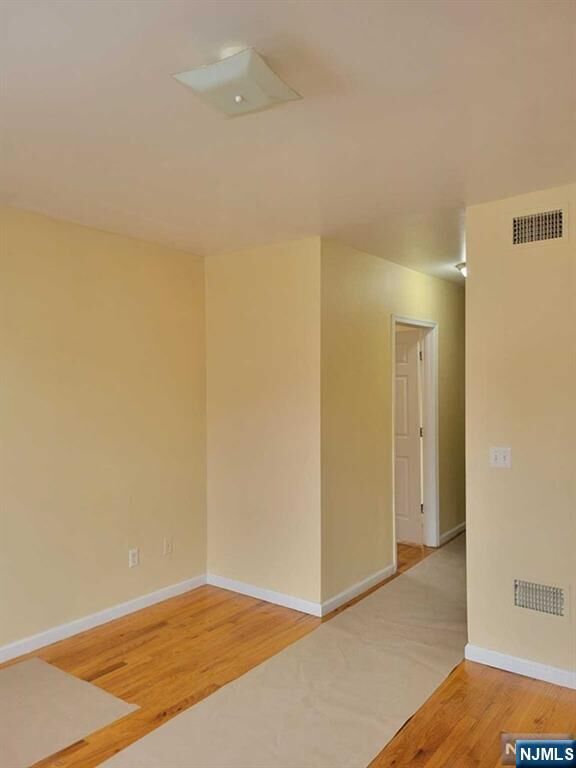 Property Photo:  219 William Street 1st Floor  NJ 07029 