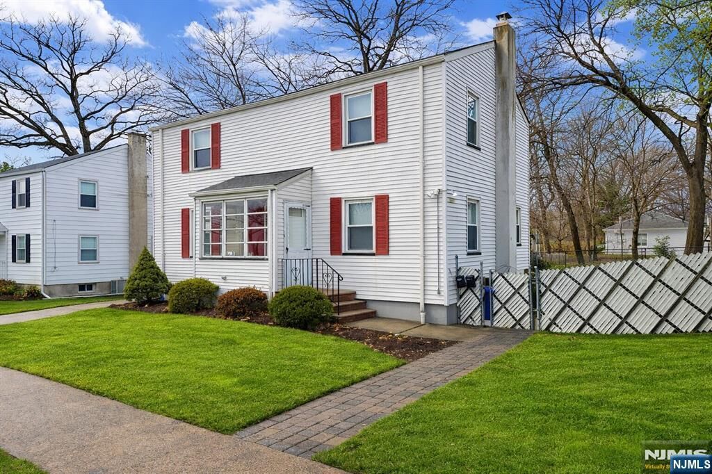 Property Photo:  73 Horton Avenue 2  NJ 07506 