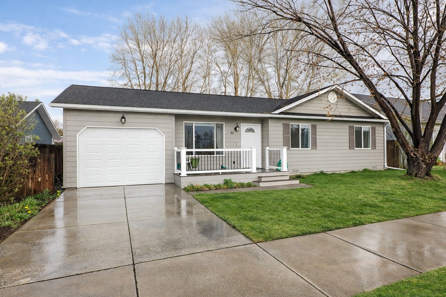 Property Photo:  410 N Daly Avenue  MT 59840 