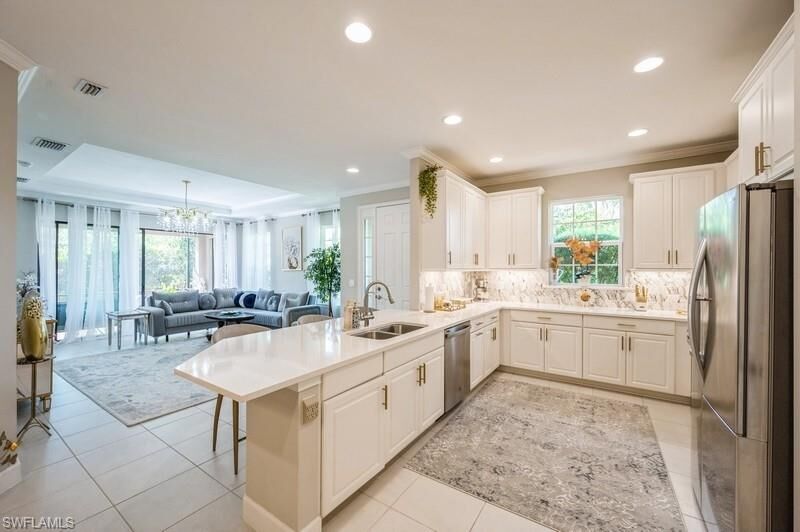 Property Photo:  8070 Calle Canovas St  FL 34114 