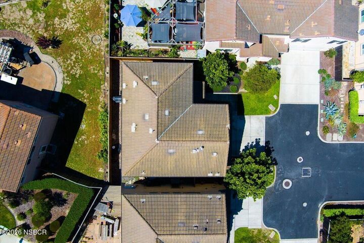Property Photo: 2212 Meridian Way CA 93436