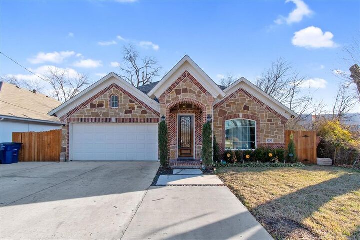 Property Photo:  1930 Muncie Avenue  TX 75212 