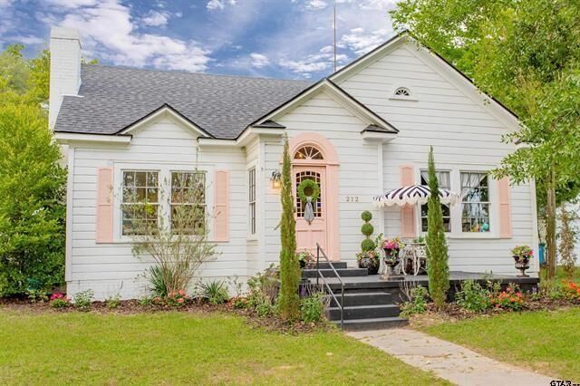 Property Photo:  212 Smith Street  TX 75654 