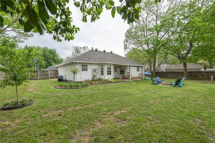 Property Photo:  34 Saxony Street  AR 72730 