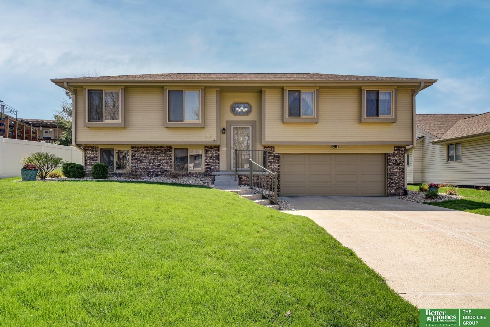 Property Photo:  13315 Hascall Street  NE 68144 