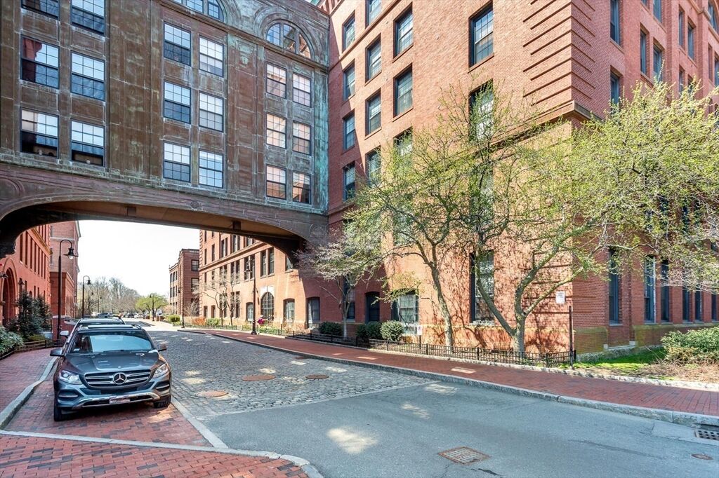 Property Photo: 1241-1251 Adams St F407 MA 02124