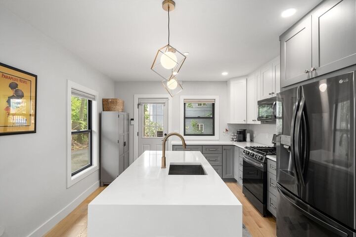 Property Photo:  1069 Washington Street 2  MA 02124 