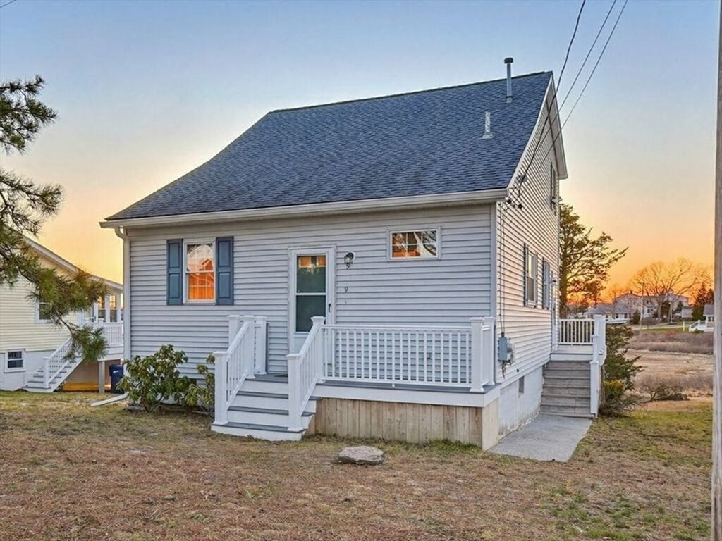 Property Photo:  9 River Terrace  MA 02571 