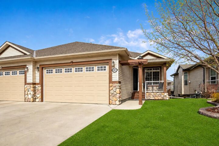 Property Photo:  1907 Riverside Drive NW  AB T1V 0A6 