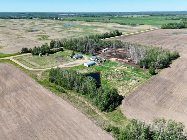 Property Photo: 107139 Range Road 150 AB T0H 2H0