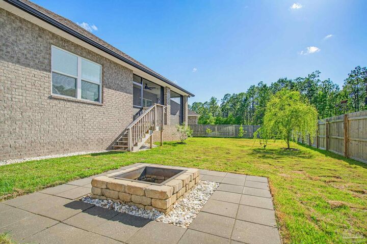 Property Photo:  7862 Burnside Loop  FL 32526 