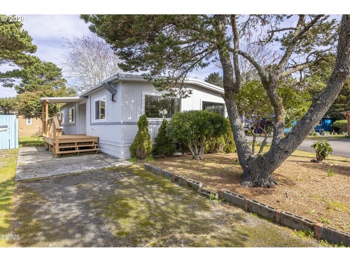 Property Photo:  4800 SE Inlet Ave 34  OR 97367 