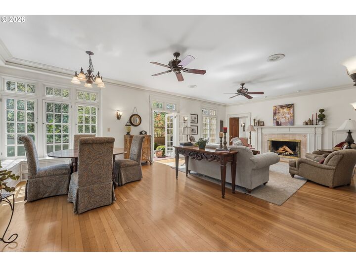 Property Photo:  3574 E Burnside St  OR 97214 