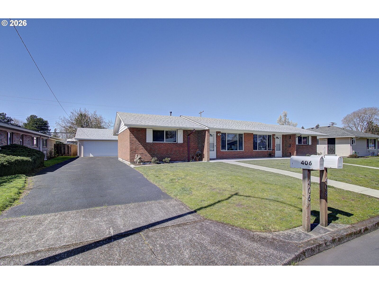 Property Photo: 406 N Morrison Rd NE WA 98664