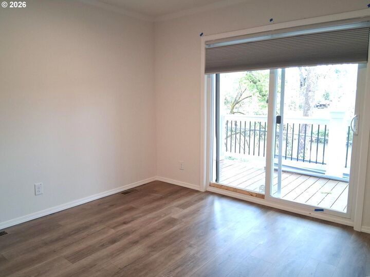 Property Photo:  503 SE Sheridan 34  OR 97378 