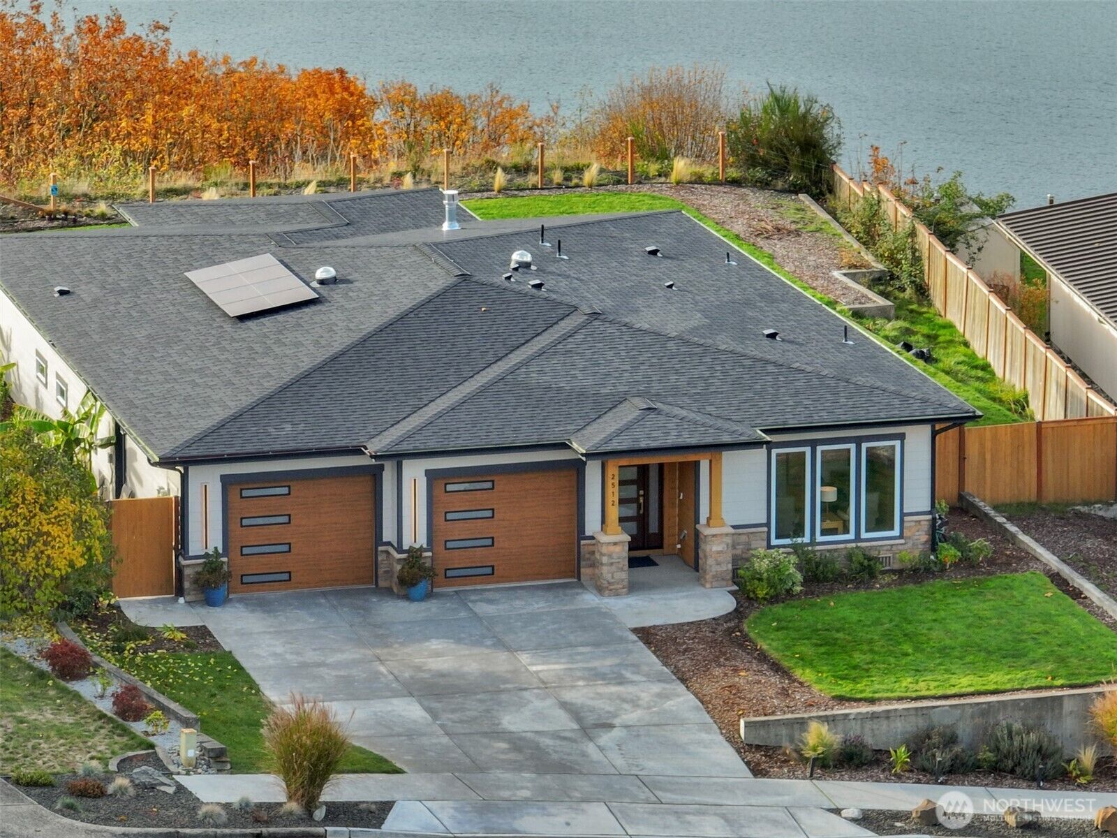 Property Photo:  2512  Vista View Drive  WA 98406 