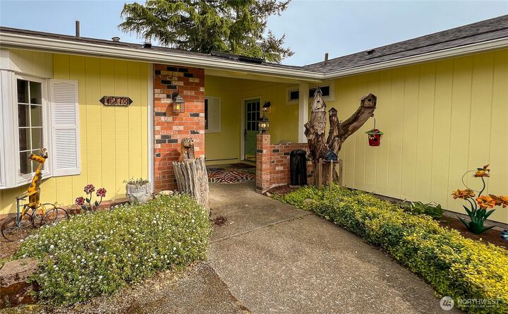 Property Photo:  1273  Vista Circle  WA 98264 