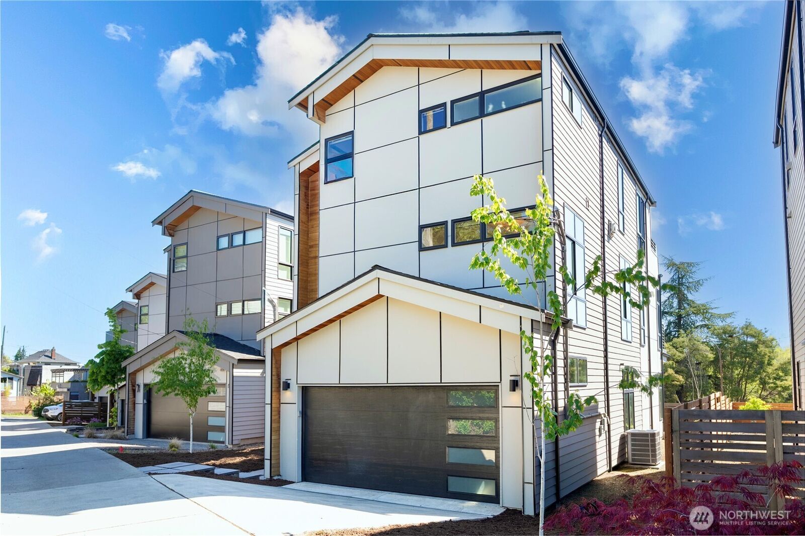 Property Photo: 7107 Aurora Avenue N WA 98103