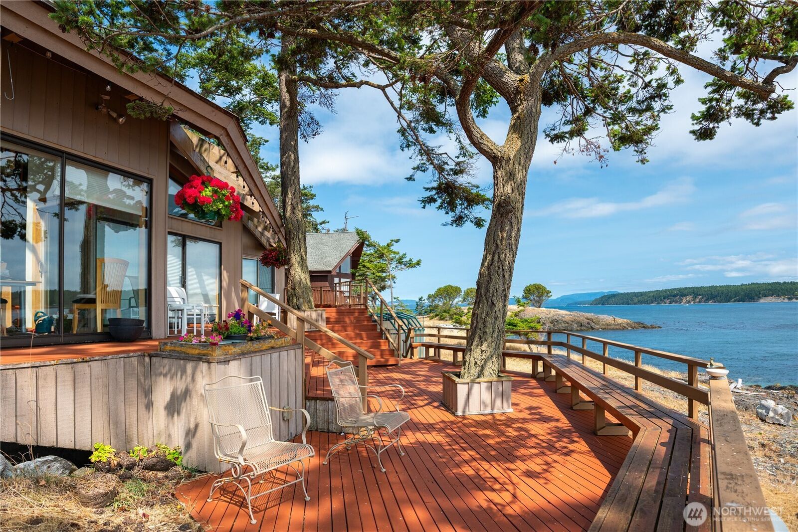 Property Photo:  190  Island Drive  WA 98250 