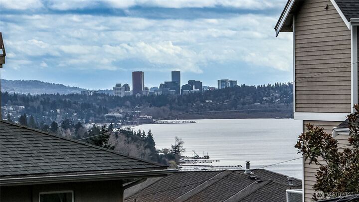 Property Photo:  11855  89th Place NE  WA 98034 