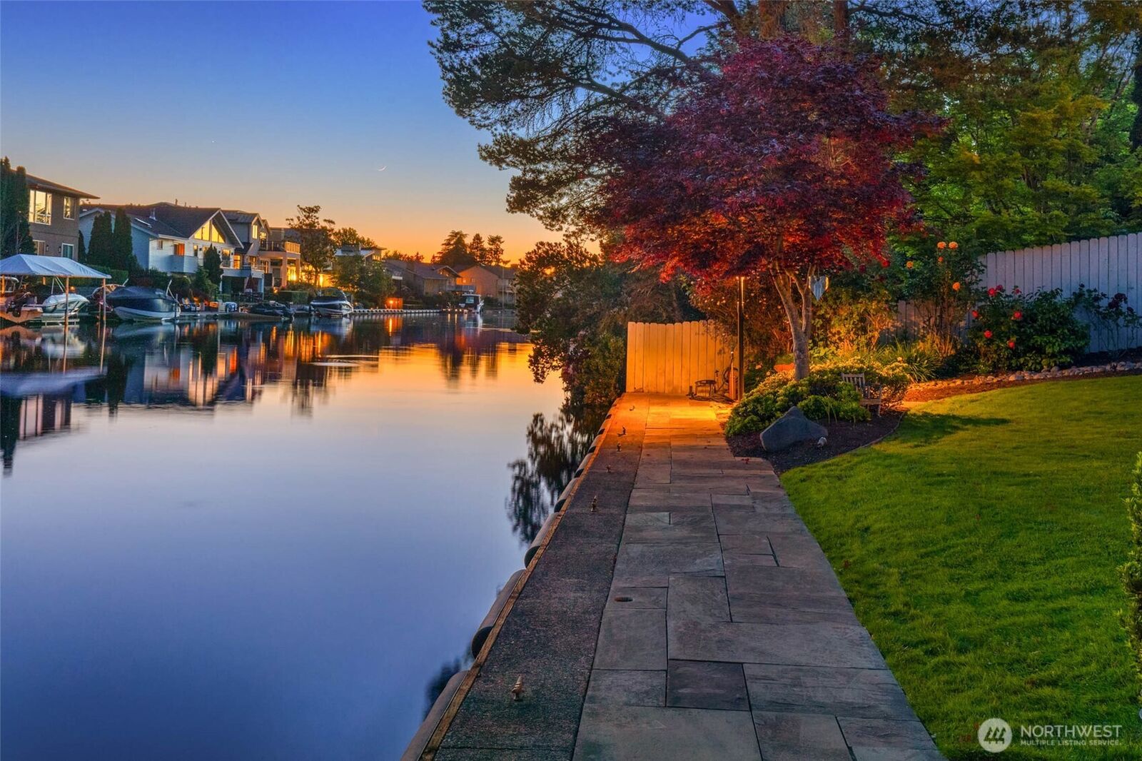 Property Photo:  12  Columbia Key  WA 98006 