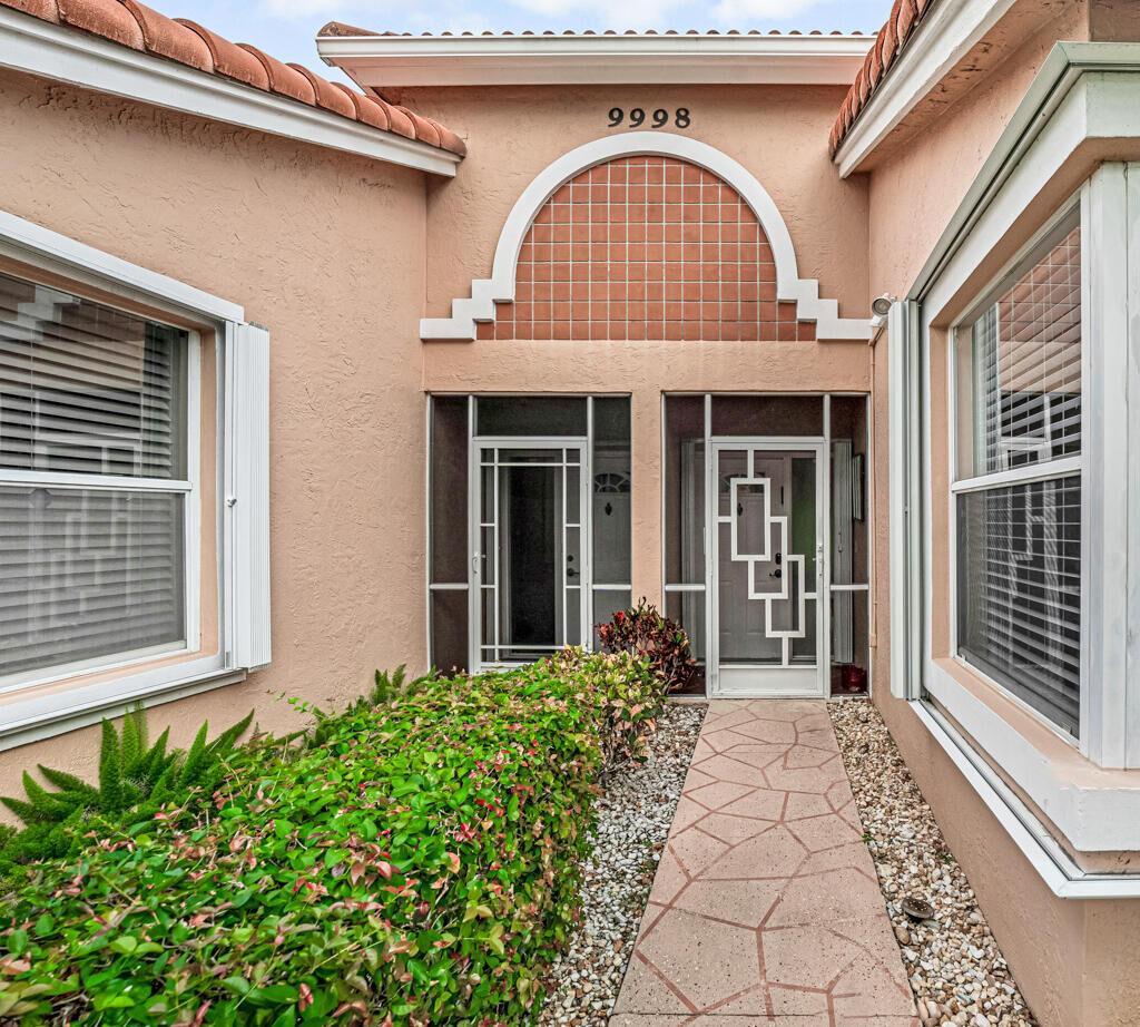 Property Photo:  9998 Seacrest Circle C  FL 33437 