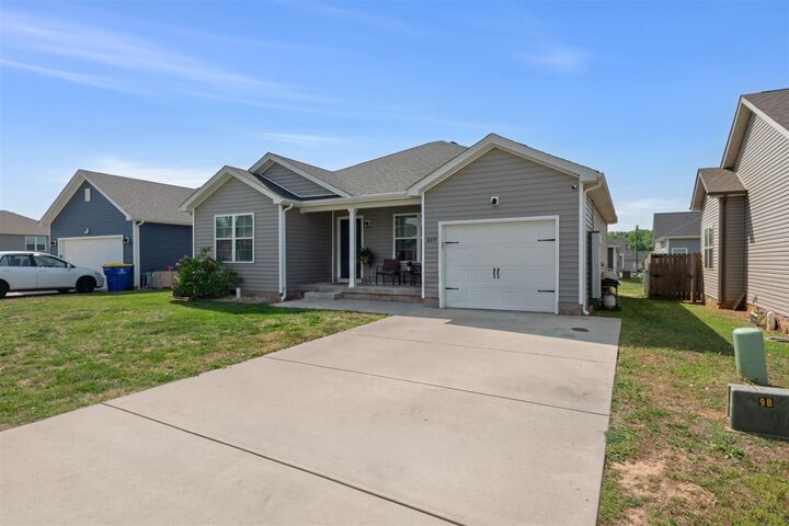 Property Photo:  689 Cherry Blossom Road  KY 42103 
