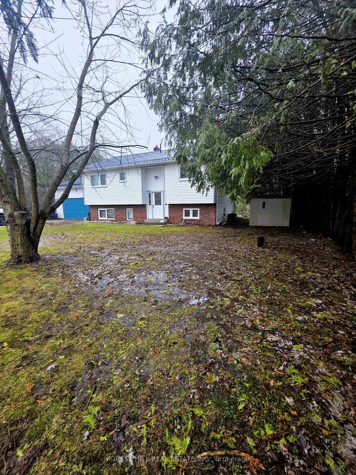 859 Lakeshore Road E — photo 1