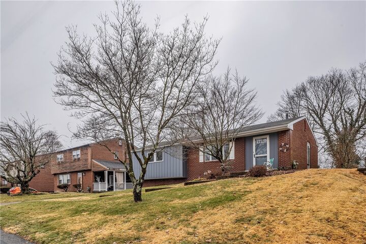 Property Photo:  136 Deerfield Dr  PA 15235 