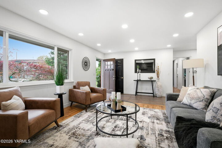 Property Photo:  6210 W Yakima Ave  WA 98908 