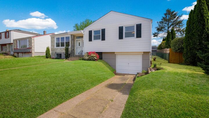 Property Photo:  823 Regina Street  PA 19116 