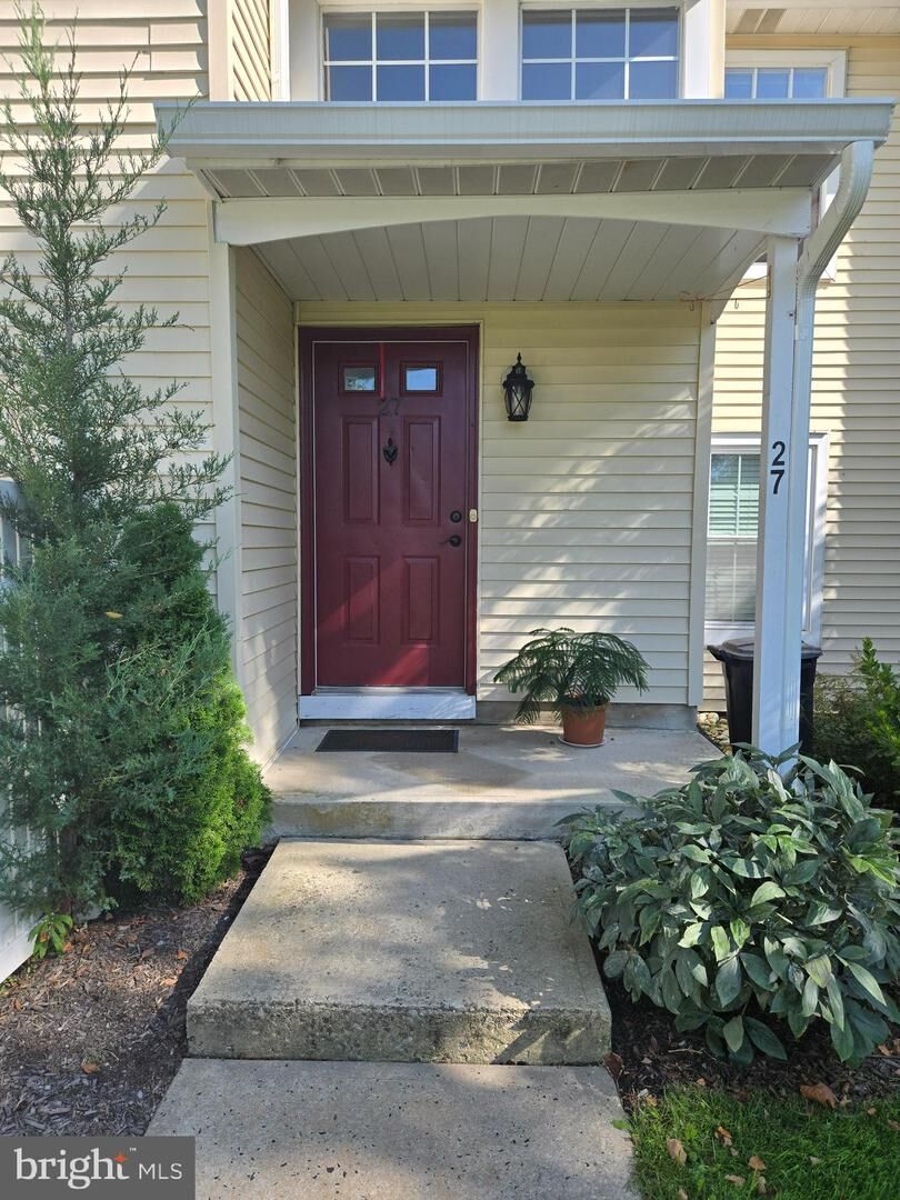 Property Photo:  27 Huber Court  NJ 08520 