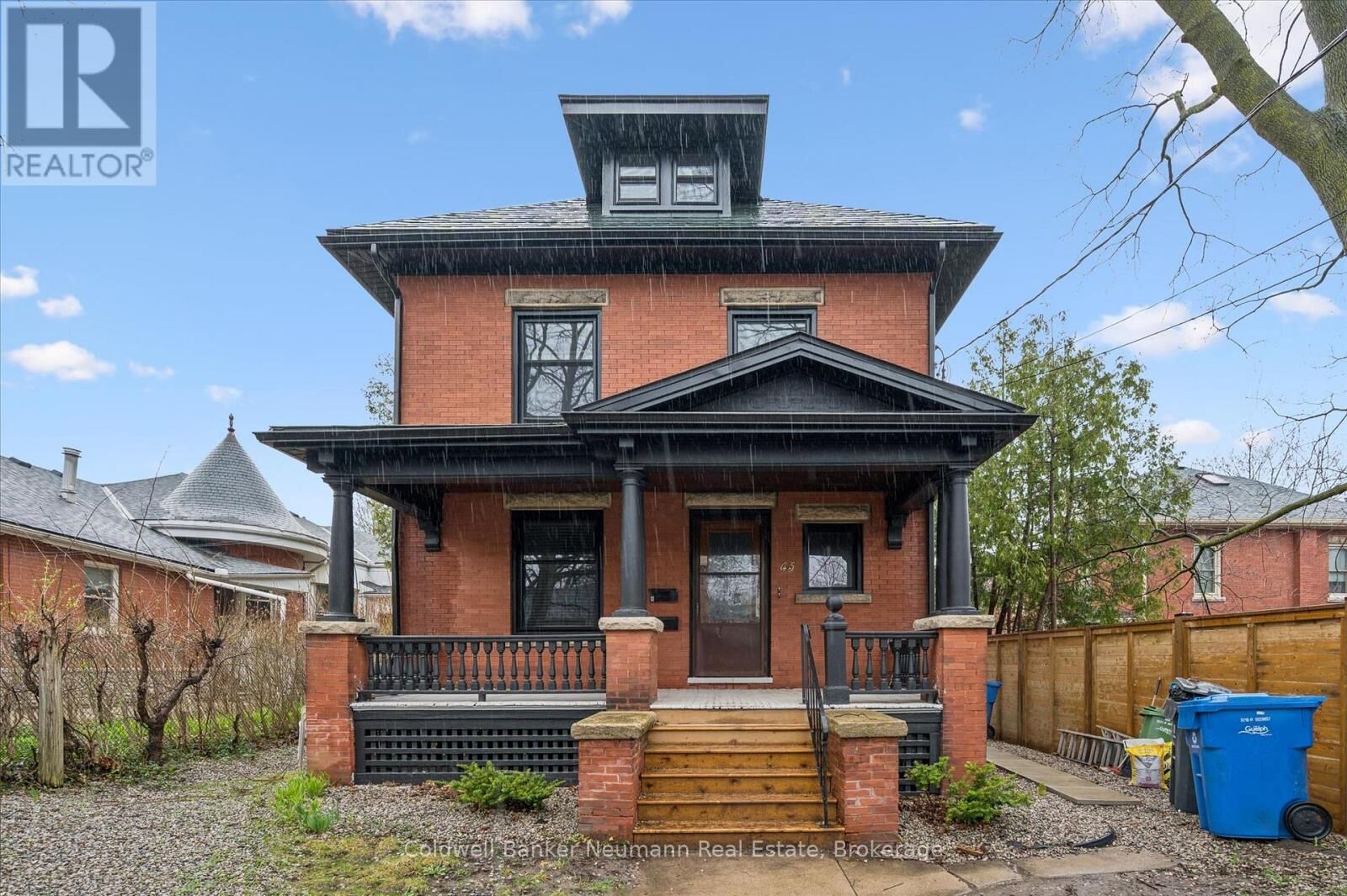 Photo de la propriété:  45 Paisley Street  ON N1H 2N7 