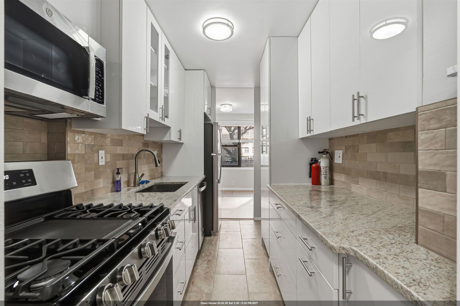 Property Photo:  225 St Pauls Ave 2F  NJ 07306 