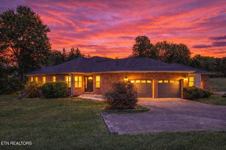 Property Photo:  180 Hidden Oaks Lane  TN 37772 