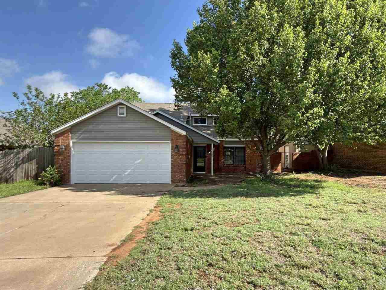 Property Photo:  3035 NE Stratford Cir  OK 73507 