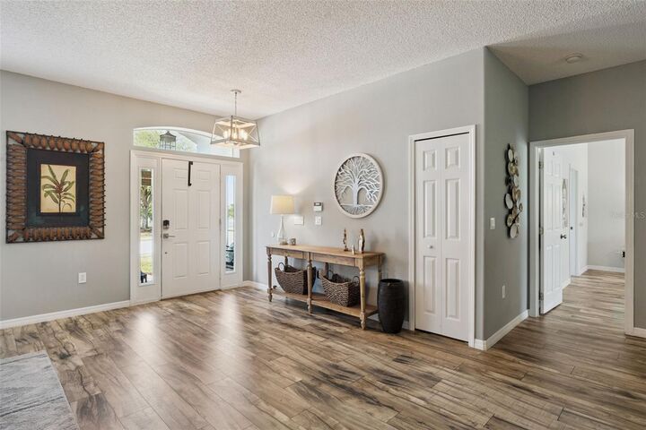 Property Photo:  515 June Avenue  FL 33844 